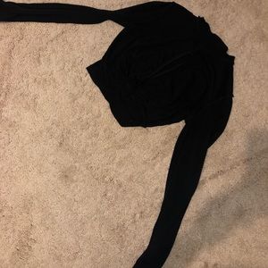 Black crop top peephole